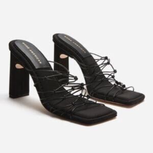 NIB Good American Black Strappy Square Toe Mule Faux Leather Sandal 7